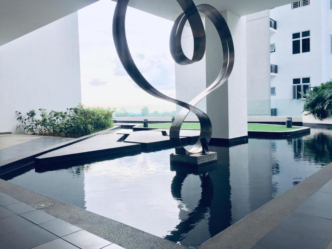Ezhome Mesahill Nilai Esterno foto