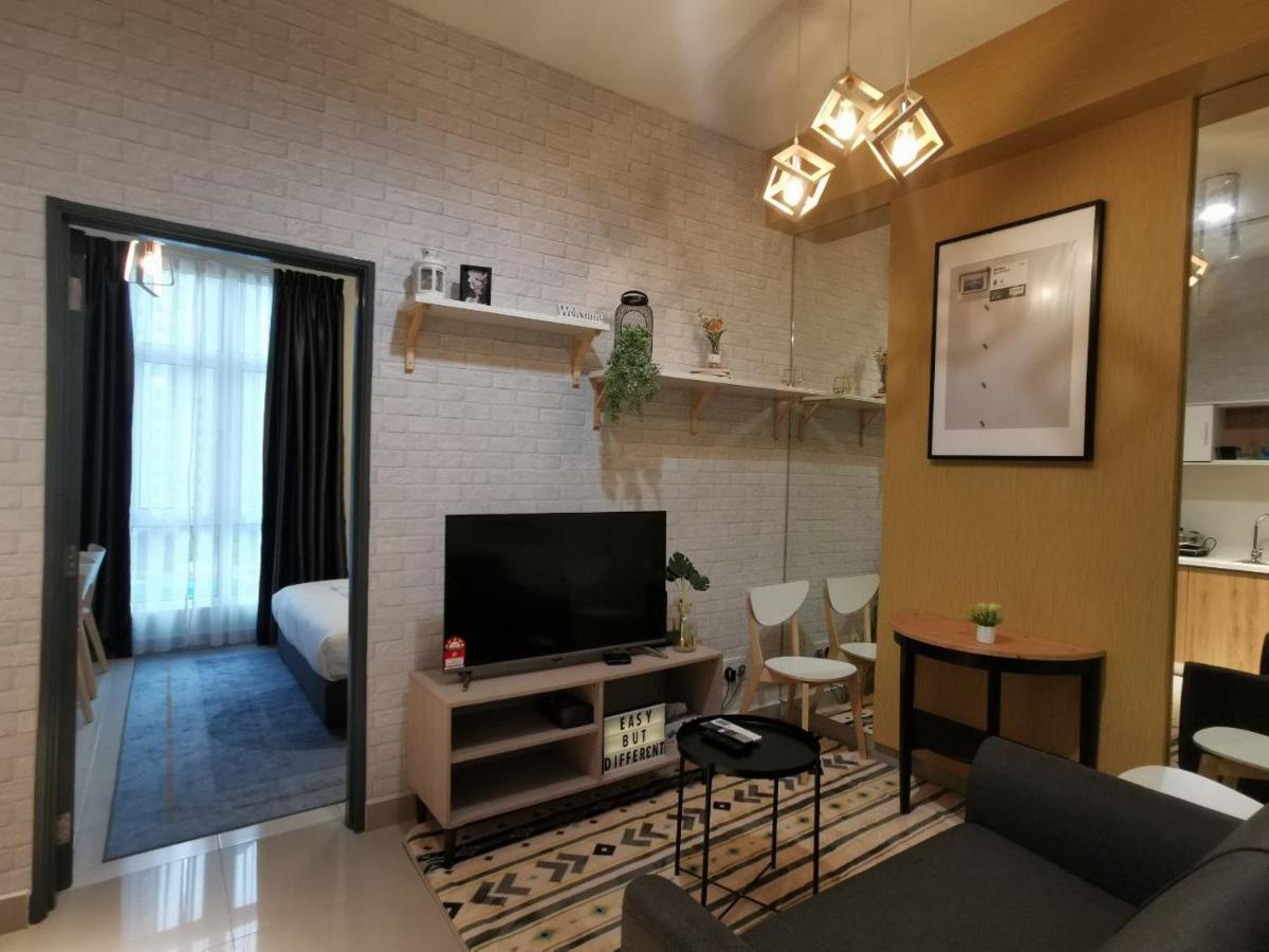 Ezhome Mesahill Nilai Esterno foto