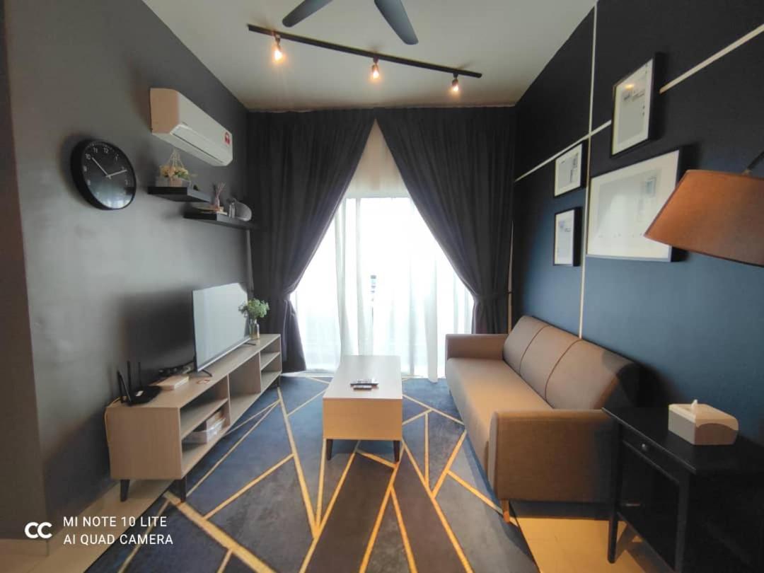 Ezhome Mesahill Nilai Esterno foto