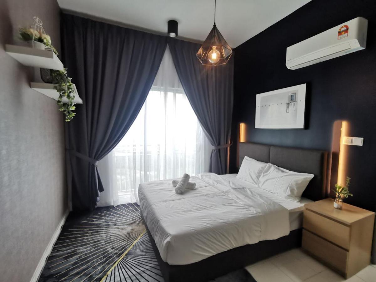 Ezhome Mesahill Nilai Esterno foto