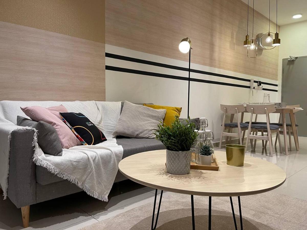 Ezhome Mesahill Nilai Esterno foto