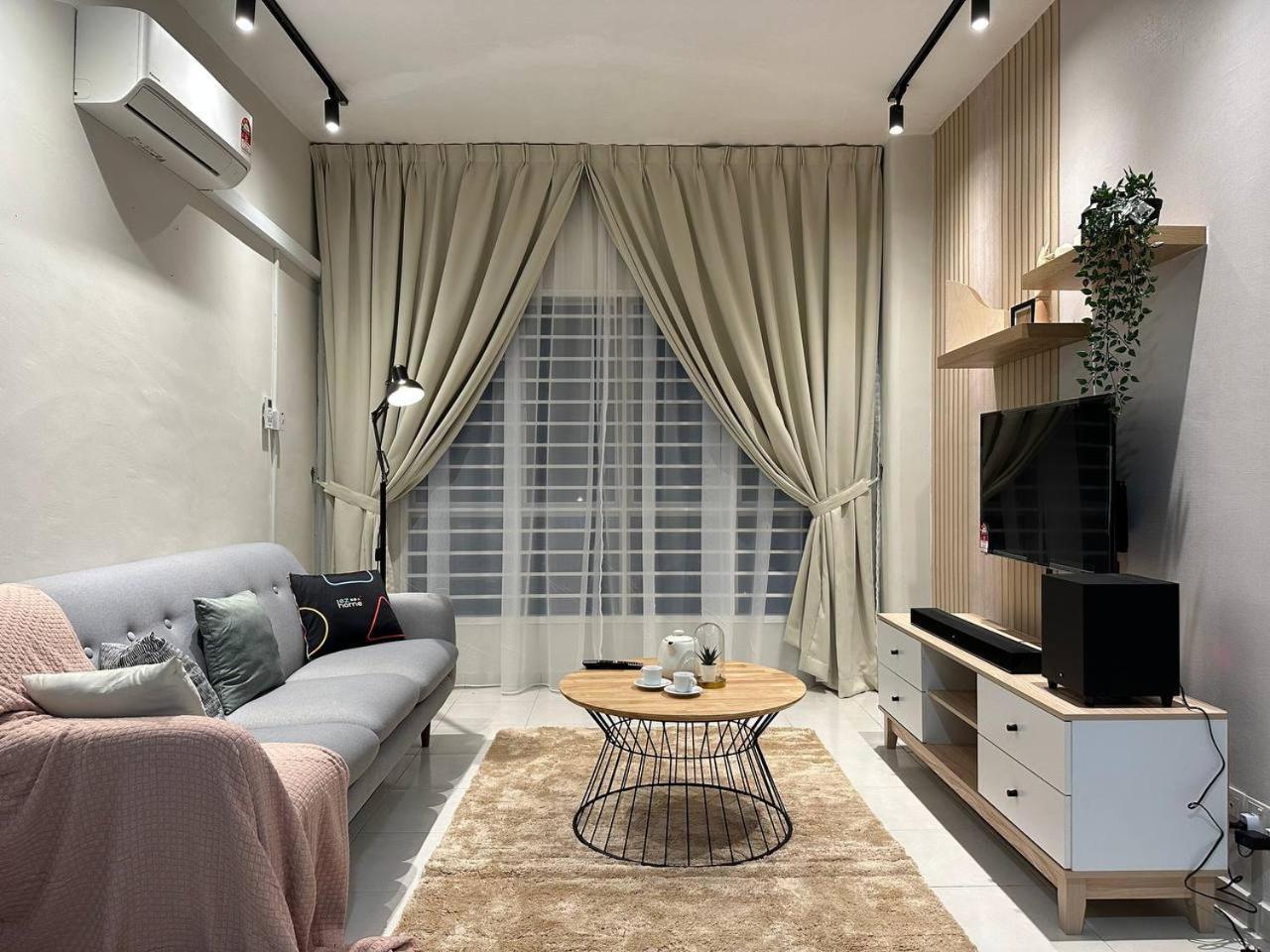Ezhome Mesahill Nilai Esterno foto
